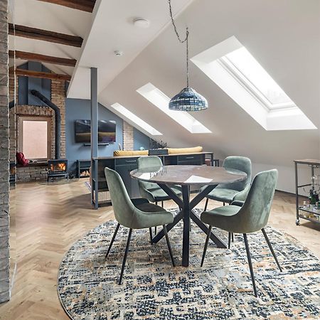 Cozy Penthouse Apartment Vilnius Bagian luar foto