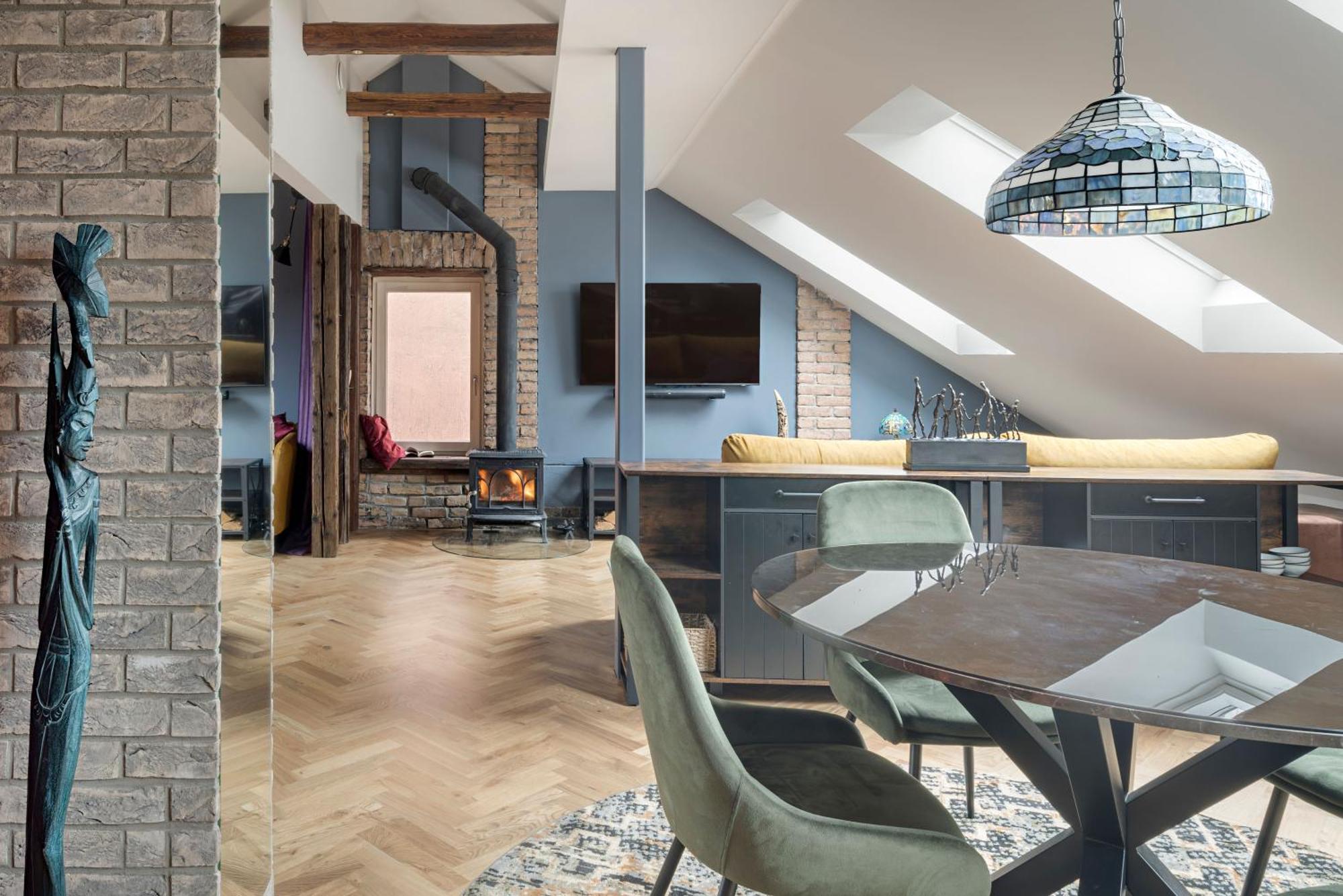 Cozy Penthouse Apartment Vilnius Bagian luar foto