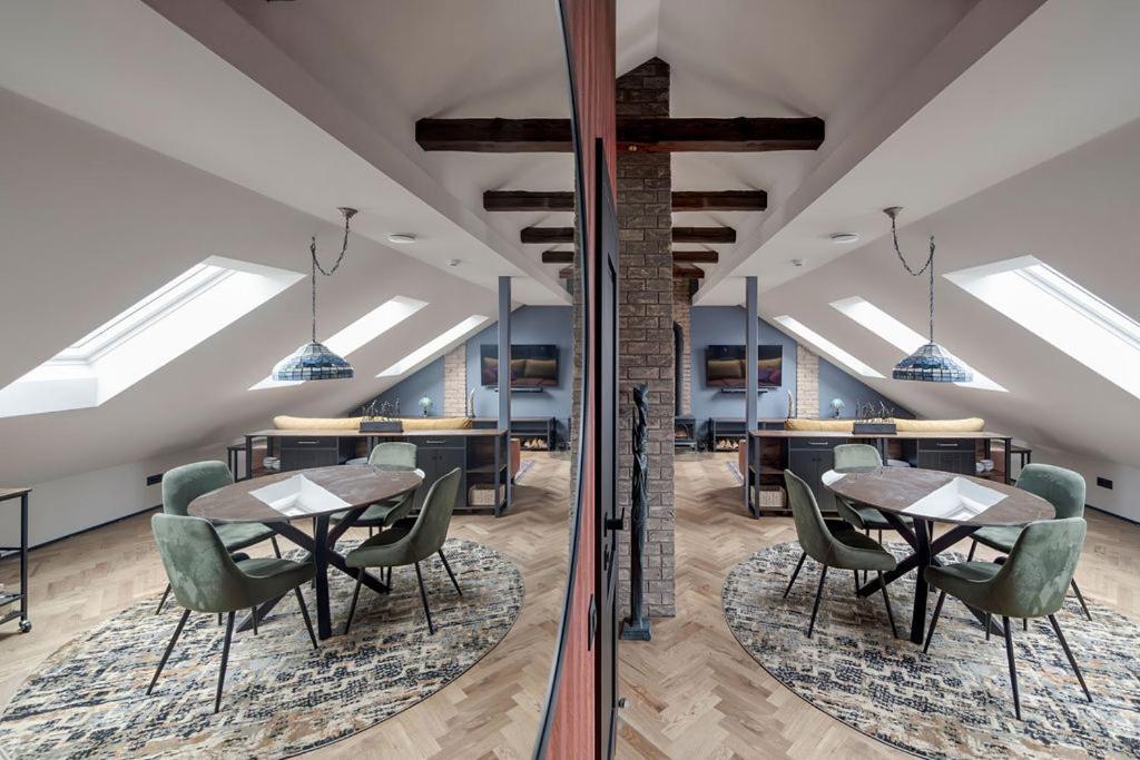 Cozy Penthouse Apartment Vilnius Bagian luar foto